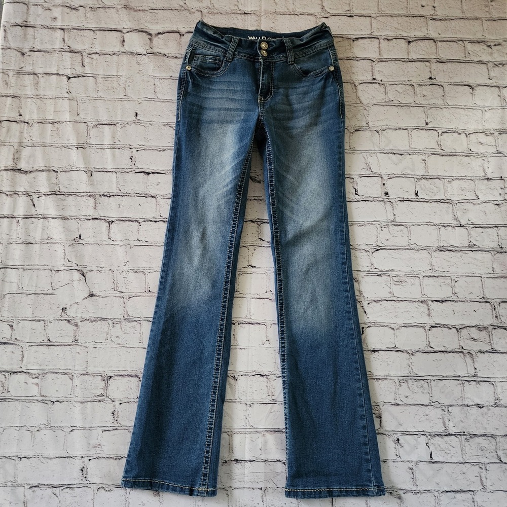 Wallflower Luscious Curvy Fit Bootcut Jeans Medium Wash Blue Size 1 Rhinestone